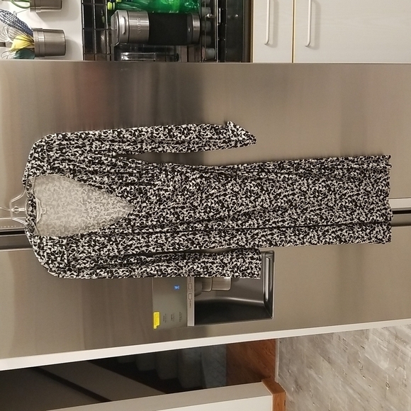 💕DIANE VON FURSTENBERG💕 Sil Long Sleeve Faux Wrap Dress ~ Abstract Print Large - Picture 1 of 6